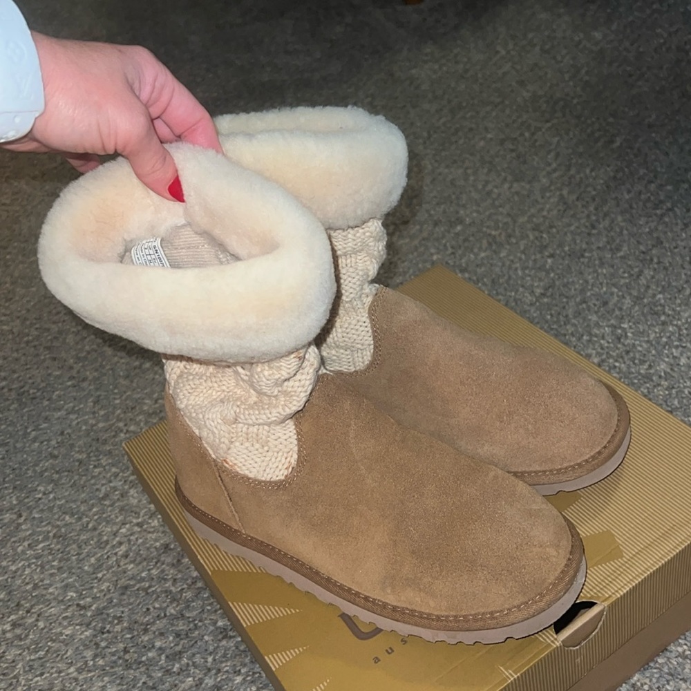 UGG boots. 4